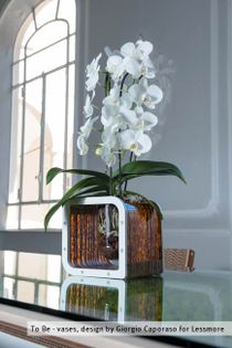 Lessmore To Be Vase