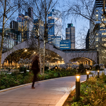 Dw Windsor Pharola Max Outdoor Bollard Lights