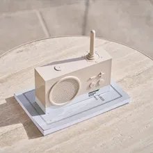 Lexon Tykho 3 Lexon X Pantone Radio