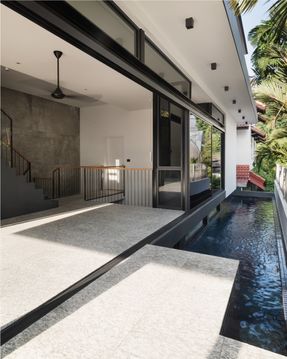 Nomad House