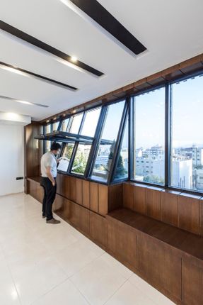Jey Official Building