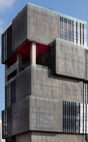 The Ulugöl Otomotiv Office Building