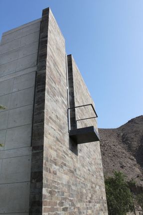 Viewpoint House In Lima