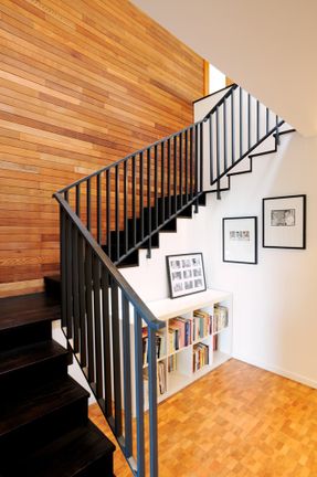Queen Anne Mid-Modern