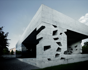 Erlenbach Cemetery Building