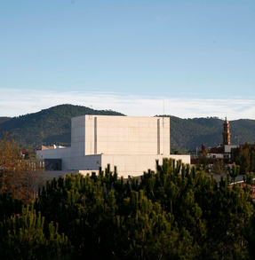 Reina Victoria Theatre-Cinema