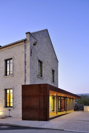 Creys Mépleu City Hall