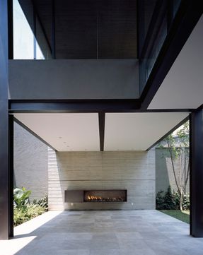 Paracaima House