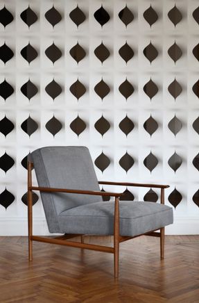 MG12 Gaia Armchair