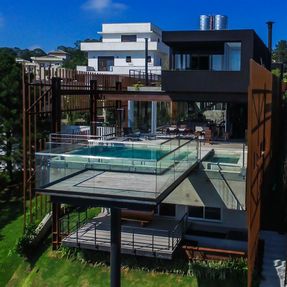 Mirante House