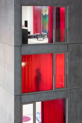 ELLI – Residential Building and Studio