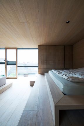 3Shoebox House