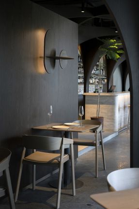 SOMESOME Bar & Restaurant