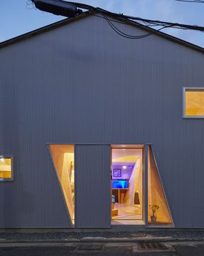 24mm Plywood House