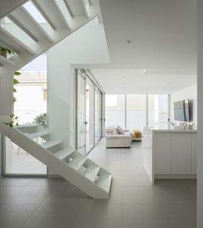 Sira House