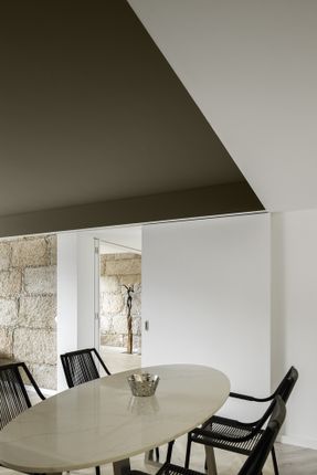 InStone Apartment