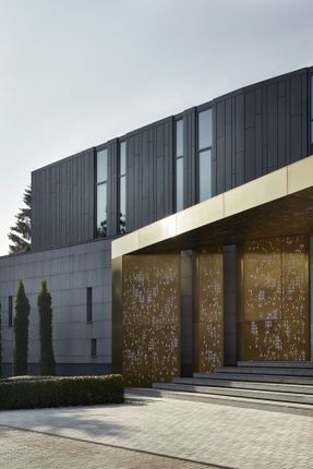 Silver Pine Residence