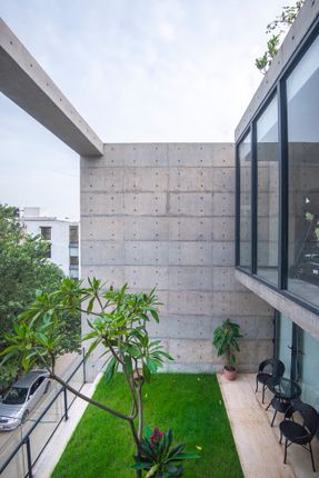 Shakur ResidenceShakur Residence
