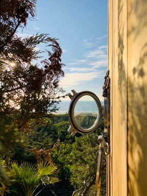 Cabanon 1005 House