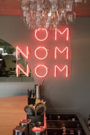 OM NOM NOM Vegan Cafe
