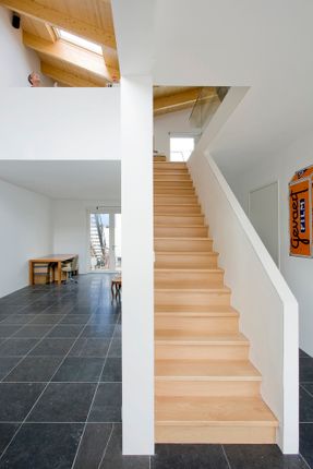 V-House