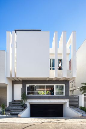 KE House