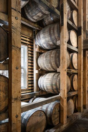 Jack Daniel’s Barrel House 1-14