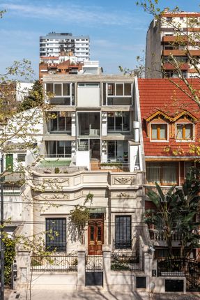 VDL 3532 Building