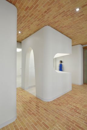 Rouyesh Dental Clinic