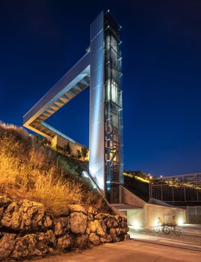 Urban Elevator in Echavaoiz