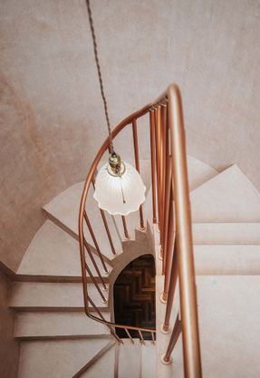Whisper Hotel