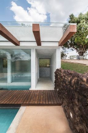 Fazenda Primavera House