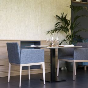 Andreu World Plaza Table Base