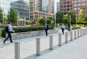 Forms+Surfaces Cyrca Bollard Lights