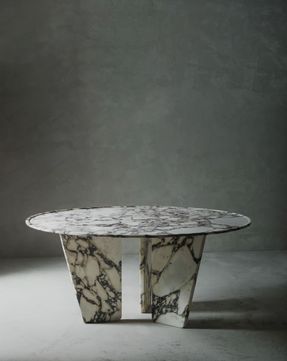 Kreoo Queen Table