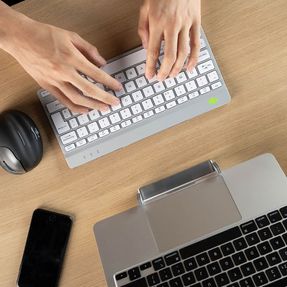 Posturite R-Go White Compact Break Mini Keyboard