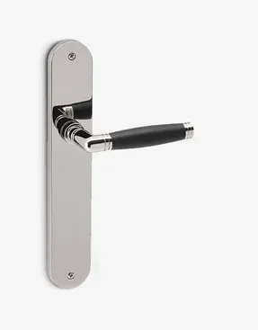 Groel Chérie Lever Handle Set On An Oval Backplate