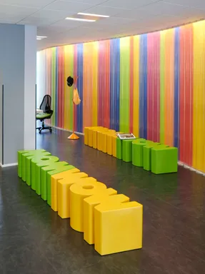 Slidedesign Wow Pop Bench