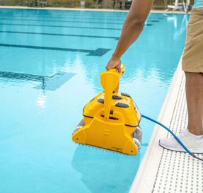 Maytronics Dolphin Wave 100  Pool Cleaner