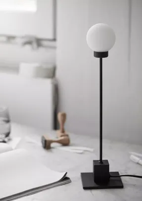 Northern Snowball Table Lamp