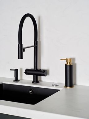 ADJ Dispenser Ø7xH19