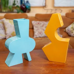 Marioni Tribala Vases