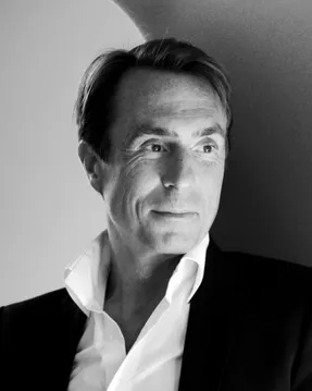 Wendelbo Montholon Curved Sofa