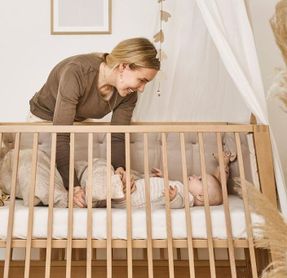 Leander Leander Linea™ Baby Cot - Oak Kids Bed