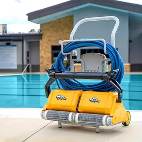 Maytronics Dolphin 2x2 Pool Cleaner