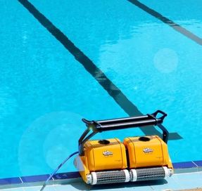 Maytronics Dolphin 2x2 Pool Cleaner