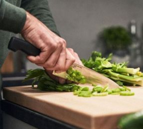 Zwilling ZWILLING **** Four Star  8-inch Chef's Knife