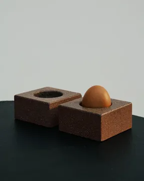 Serax Egg cup brown Uovo