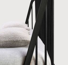 Ethnicraft Spindle Bed
