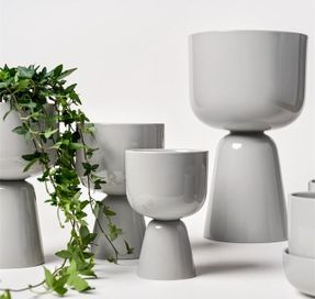 Iittala Plant Pot Beige Stemmed S High